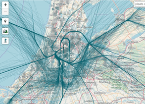 Kaart van Nederland met daarop strepen die vliegroutes van en naar Schiphol voorstellen